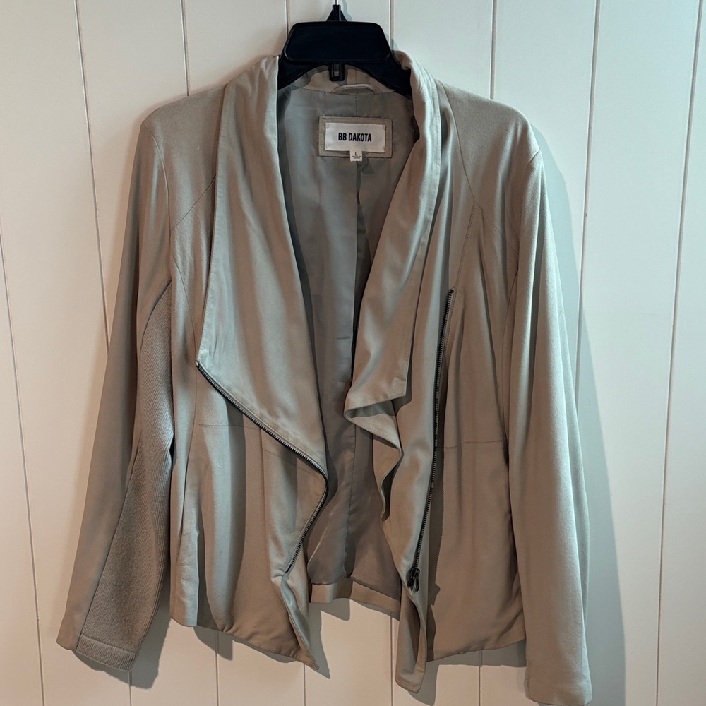 BB Dakota genuine suede tan waterfall edge jacket with zipper too L